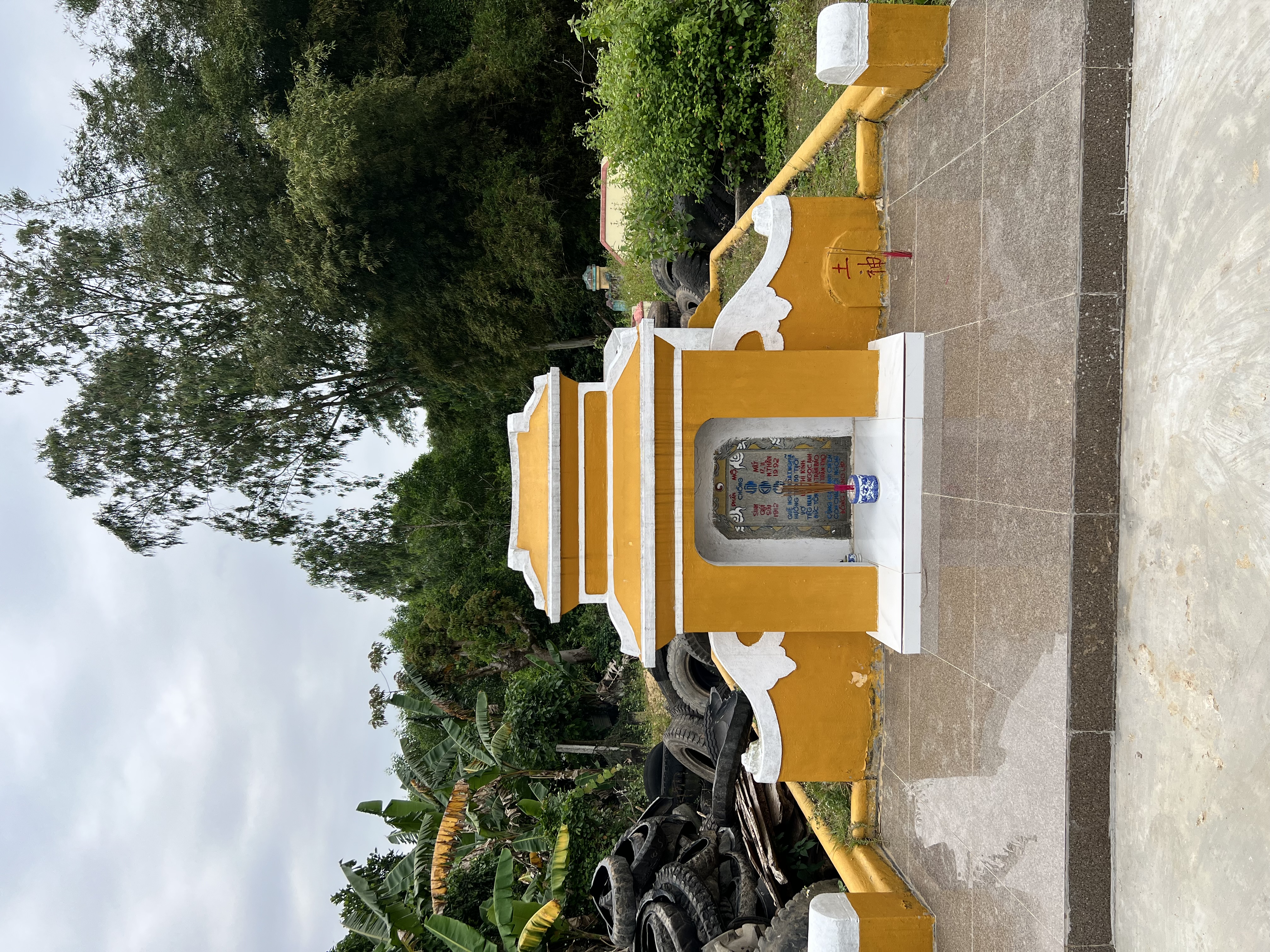 grave-gallery-0