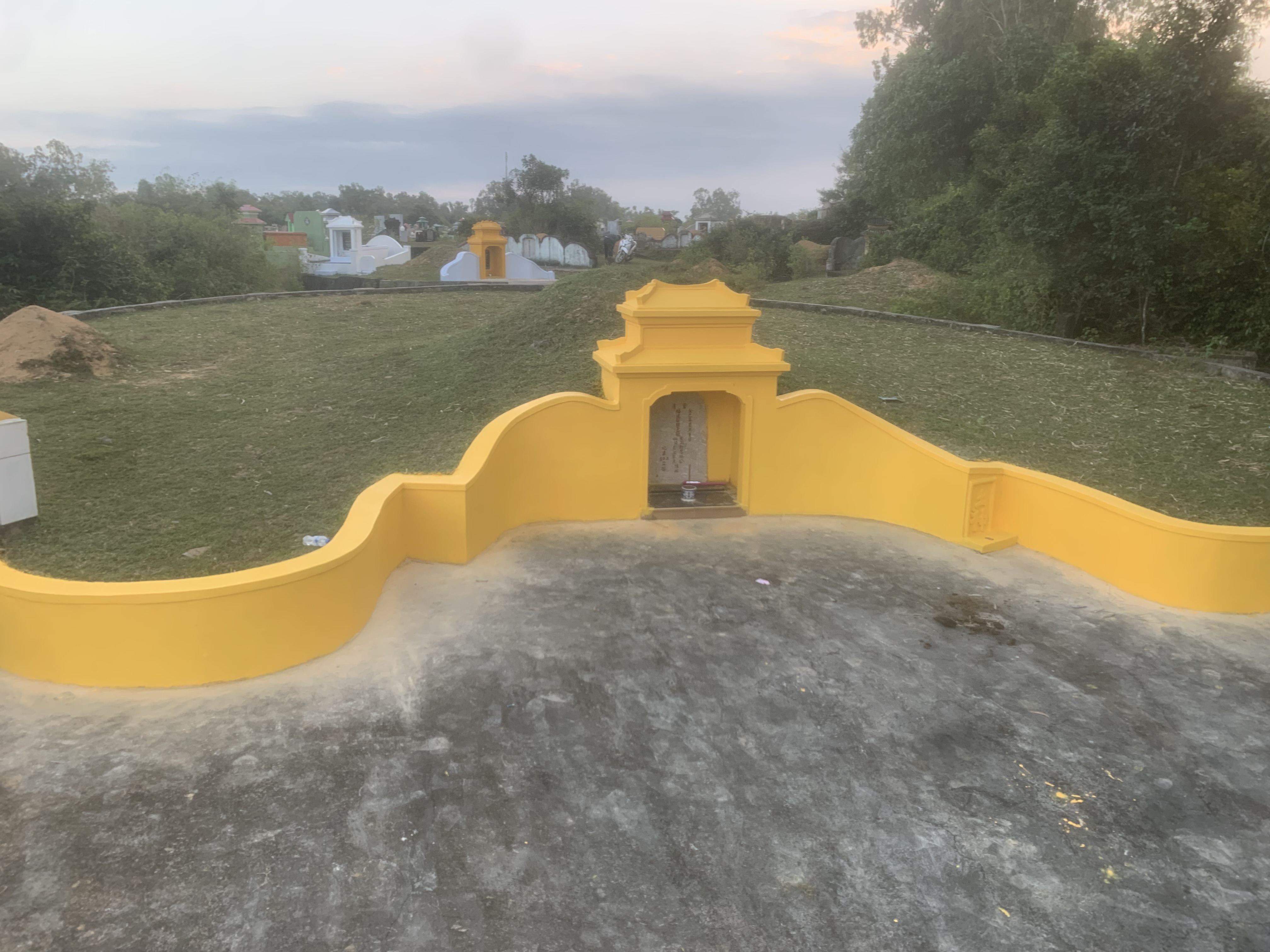 grave-gallery-1