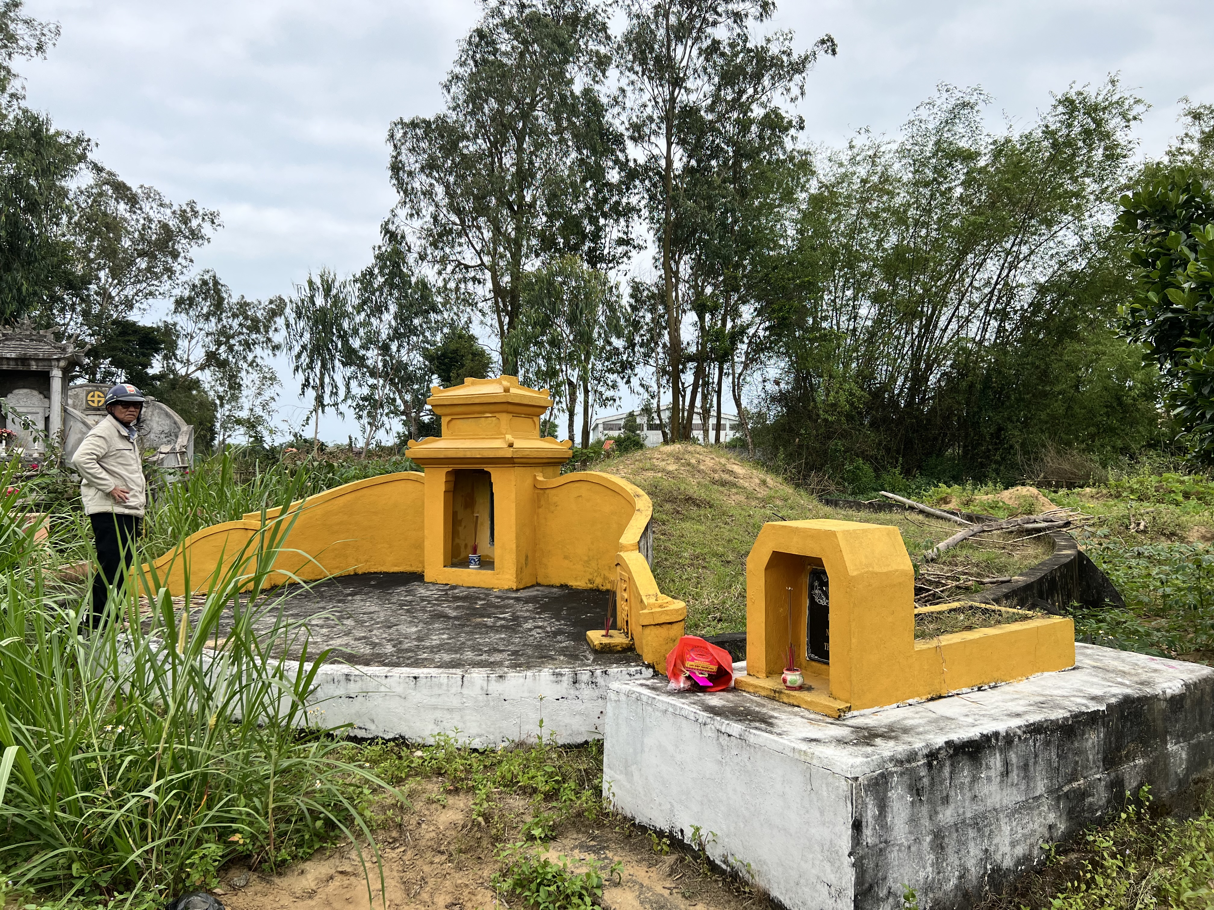 grave-gallery-1
